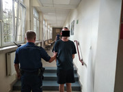 Mężczyzna zatrzymany przez policjantów