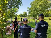 Policjanci u dzieci na wakacjach