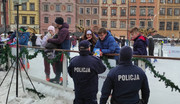 Policjanci rozmawiali z dziećmi i młodzieżą o ich bezpieczeństwie w czasie ferii