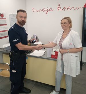 Dzielnicowy z Komendy Powiatowej Policji w Bełchatowie, został odznaczony krzyżem „Honorowy Dawca Krwi - Zasłużony Dla Zdrowia Narodu”
