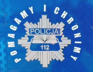 Logo Policji z mottem &quot;Pomagamy i chronimy&quot;