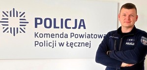 Umundurowany Policjant