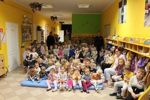 Policjantki na spotkaniu z dziećmi