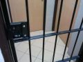 Zdjęcie kraty drzwiowej aresztu