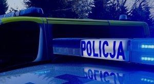Dach radiowozu z włączoną galeryjką