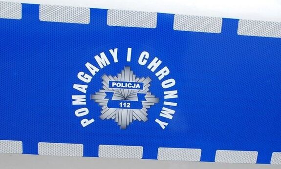 Gwiazda policyjna z mottem pomagamy i chronimy