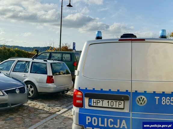 Oznakowany radiowóz Policji